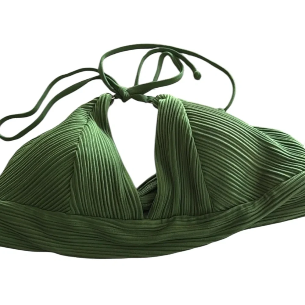 Robin Piccone Lily Ribbed Halter Triangle Bikini Top Basil Green L NWOT